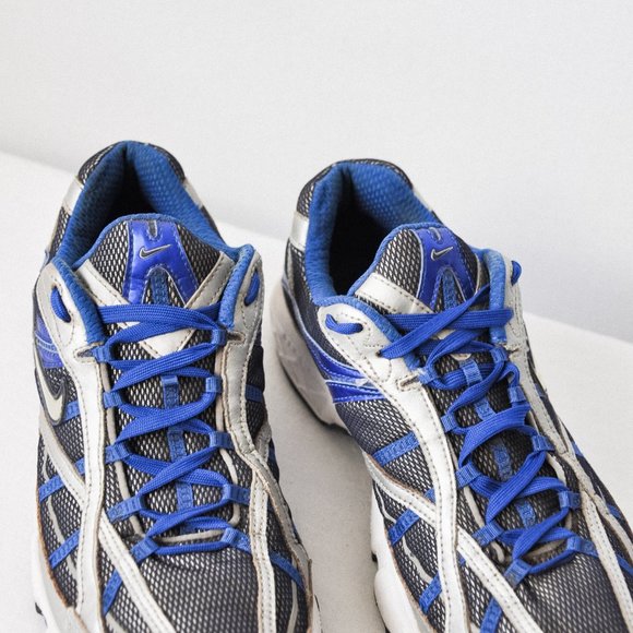 Nike ACG Silver and Blue Sneakers - Picture 7 of 13